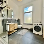 Exklusives City-apartment Im Herzen Oldenburgs Mit Balkon Und Parkplatz A36 Appartement