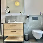 Appartement Exklusives City-apartment Im Herzen Oldenburgs Mit Balkon Und Parkplatz A36