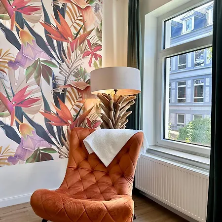Exklusives City-apartment Im Herzen Oldenburgs Mit Balkon Und Parkplatz A36 * Oldenburg